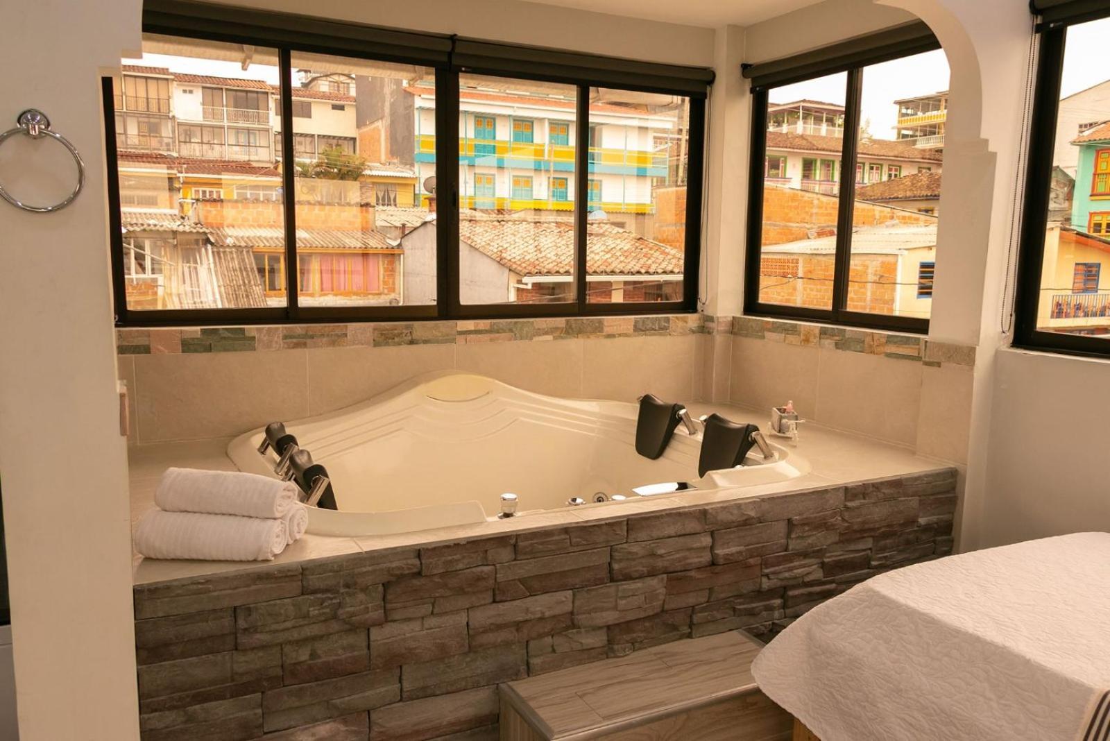 Casa Hotel Alicia 菲兰迪亚 外观 照片